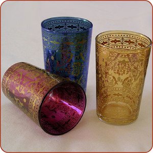 bicchieri in vetro marocchini con tipica decorazione ad arabesco