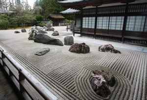 Giardino Giapponese di pietra eseguito secondo i precetti del Buddismo Zen
